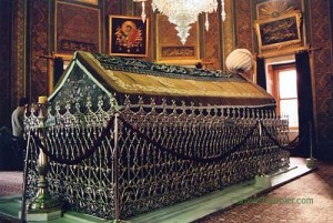 fatih-sultan-mehmet-turbesi-resimleri-3